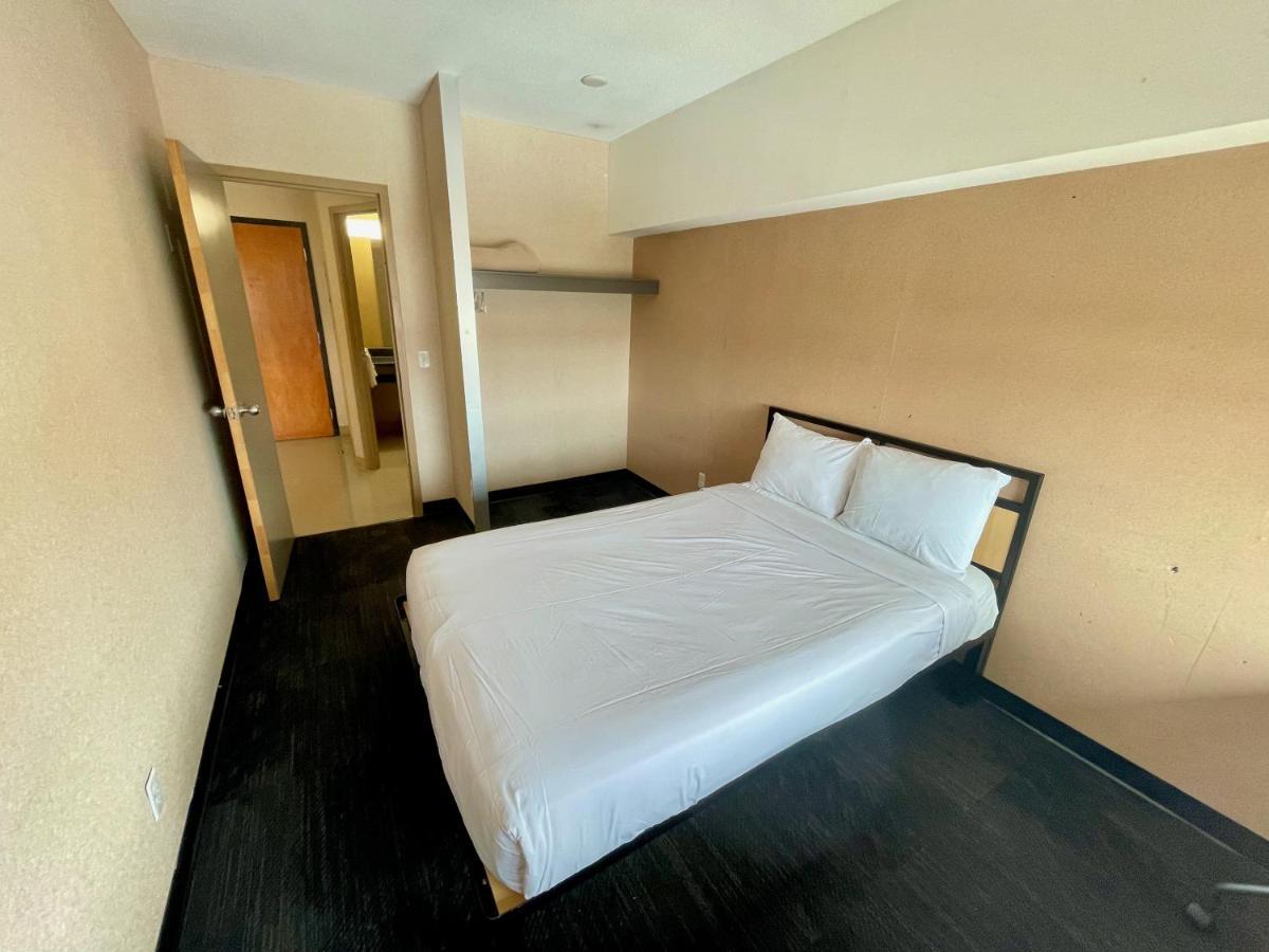 Residence & Conference Centre - Ottawa West Екстер'єр фото