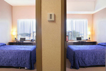 Residence & Conference Centre - Ottawa West Екстер'єр фото